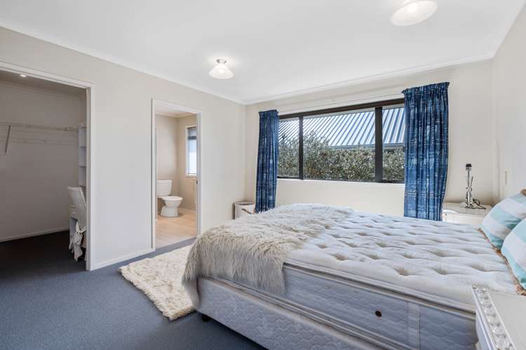 14 Lakemere Way Kinloch_8