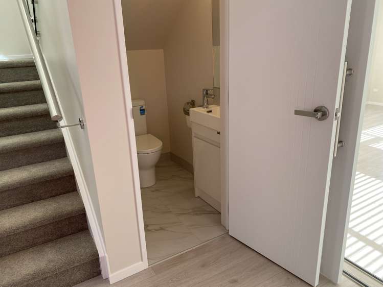 14A Whitford Avenue Mount Wellington_11