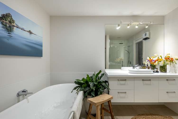 24 Hillplough Heights Richmond_19