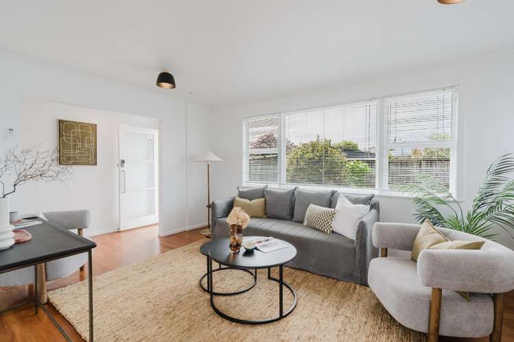 39 Garden Heights Avenue Glenview_5