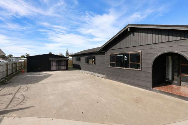 A/818 Gladstone Road Te Hapara_1