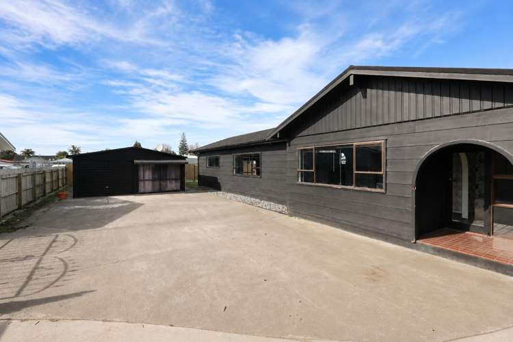 A/818 Gladstone Road Te Hapara_1