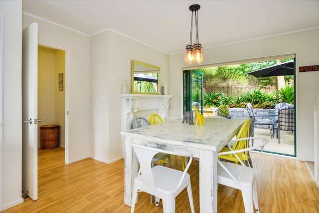 24 Brookvale Park Stanmore Bay_2
