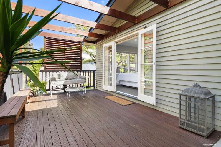 18 Marie Crescent Te Atatu South_16