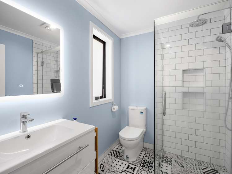 19 Inuwai Street Glenview_11