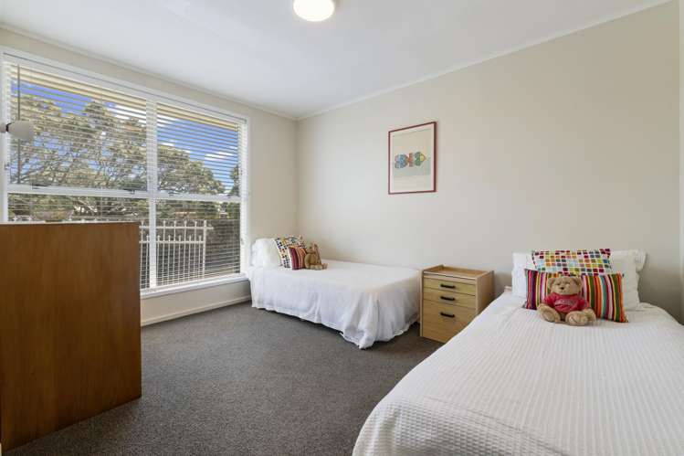 2 House Avenue Mangere Bridge_15