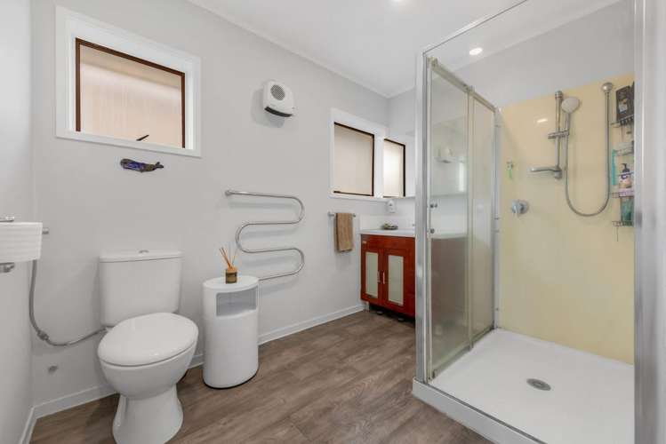 1/9 Tina Place Sunnyhills_8