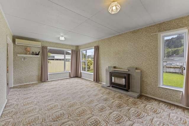 4 Heath Street Wainuiomata_4