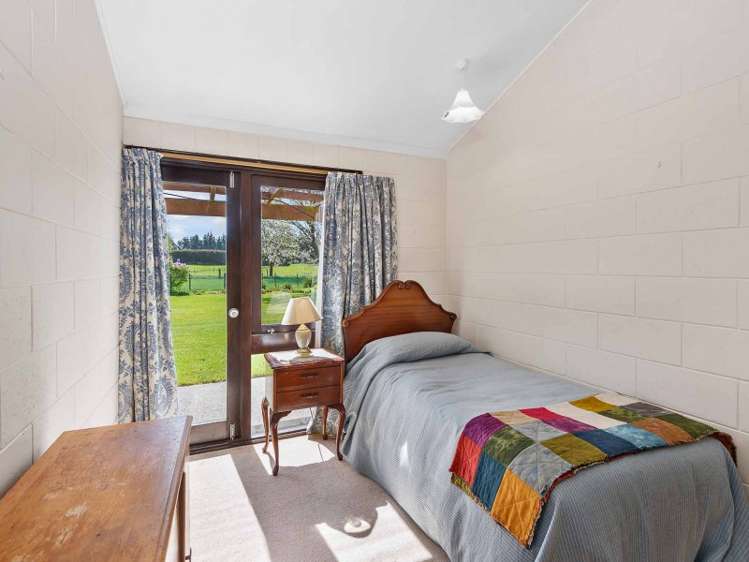 292 Halkett Road West Melton_21