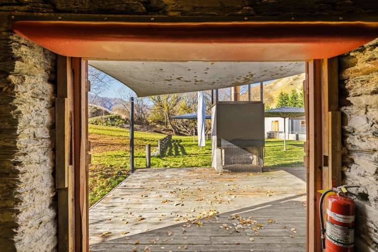 1 Bendemeer Lane Lake Hayes_23