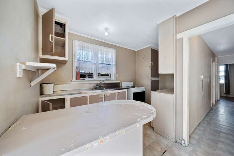 3 Cobham Crescent Kelston_12