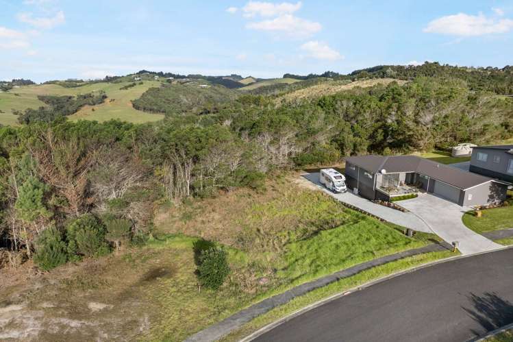 28 Dudley Crescent Cable Bay_6