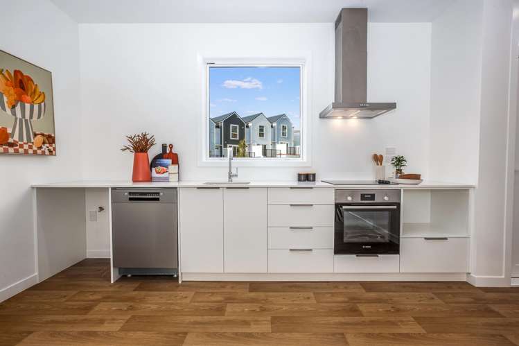 1-63 Harbour View Drive Whitby_38