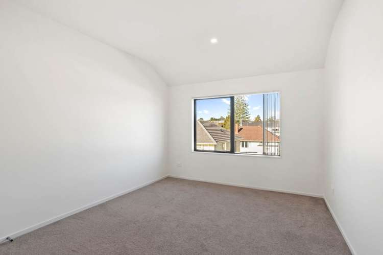 5/60 Kelman Road Kelston_7