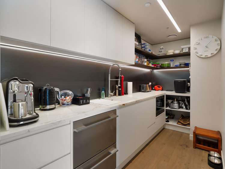66-68/8 Maunganui Road_4