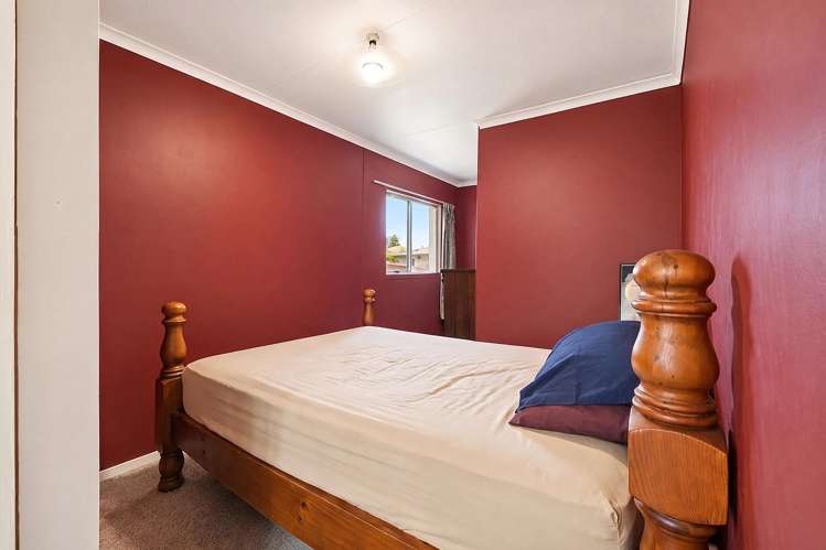 22 Roger Street Pukehangi_14