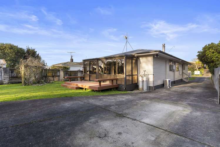47 Sullivan Avenue Mangere Bridge_13