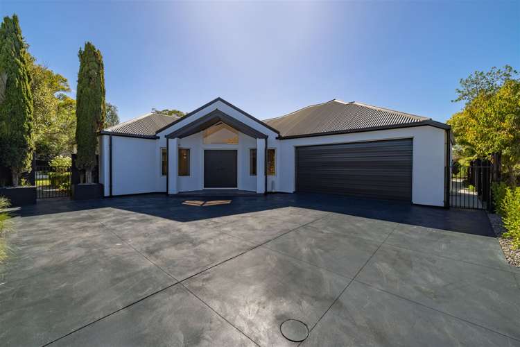 9 Monterey Place Parklands_1