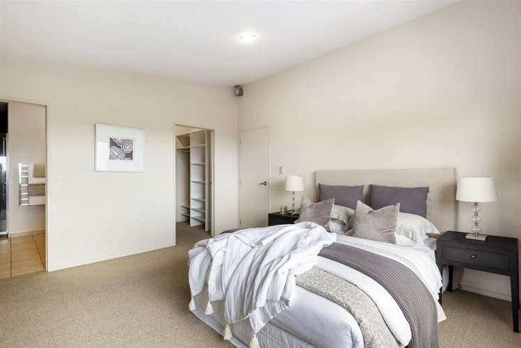 2/71 Pupuke Road Northcote_13