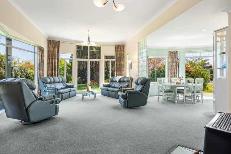 4 Marchwood Grove Richmond_9