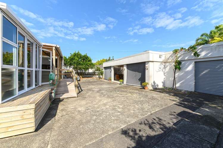 65 Beach Road Te Atatu Peninsula_11