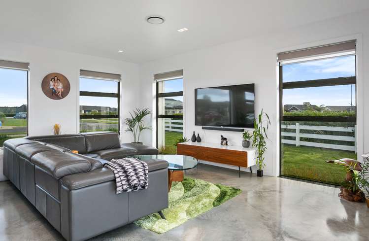 16 Alan Livingston Drive Cambridge_8