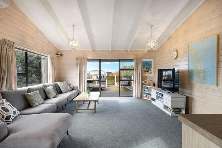 2 Banks Street Cooks Beach_4