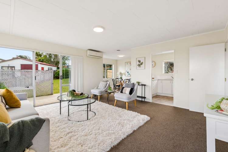 2/48 Sandgate Avenue Botany Downs_1