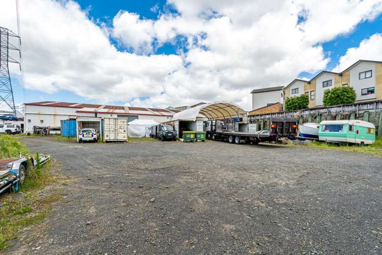 184A & 186 McLeod Road Te Atatu South_4