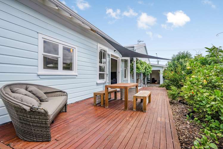 15 Udy Street Petone_17