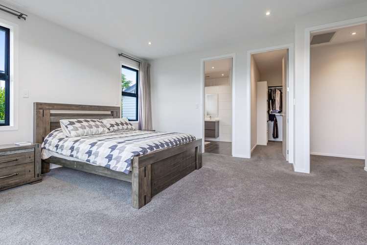 78 Riverhead Point Drive Riverhead_14