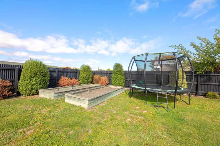 6 Newbourne Crescent Redwoodtown_15