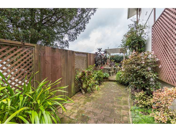 2/39 Brunton Place Glenfield_15