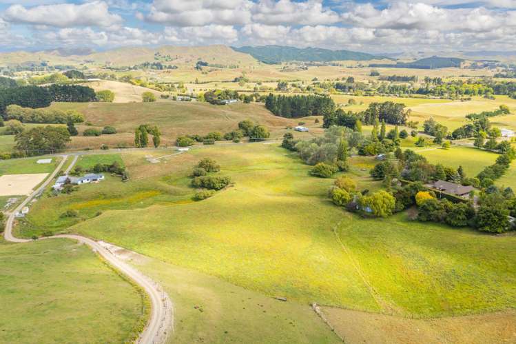 196 Ireland Road Waipawa_4