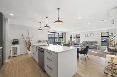 148 Derwent Crescent_4
