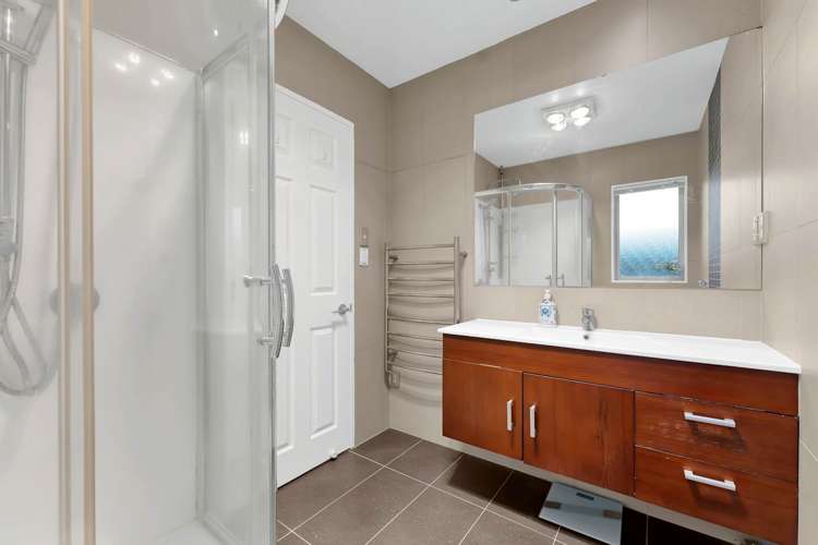 260 Murphys Road Flat Bush_21