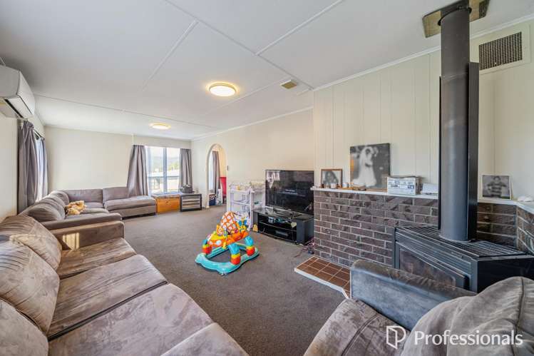 55 Kairanga Crescent Wainuiomata_13
