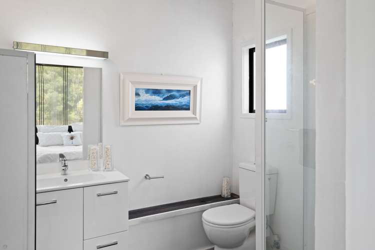 231 J Renall Road Pollok_24