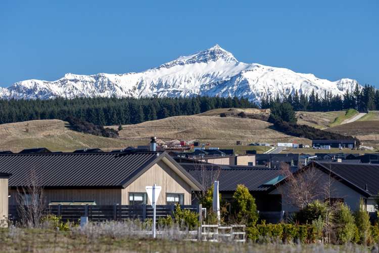 2 Radiata Drive Albert Town_3