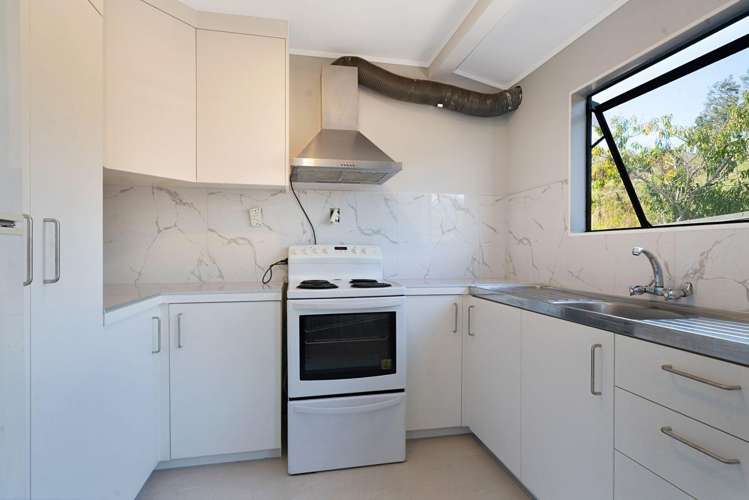 1/76 Chilcott Road Henderson_8
