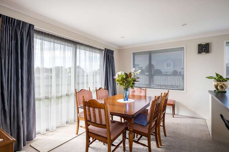 1 Honeyfield Drive Whalers Gate_18