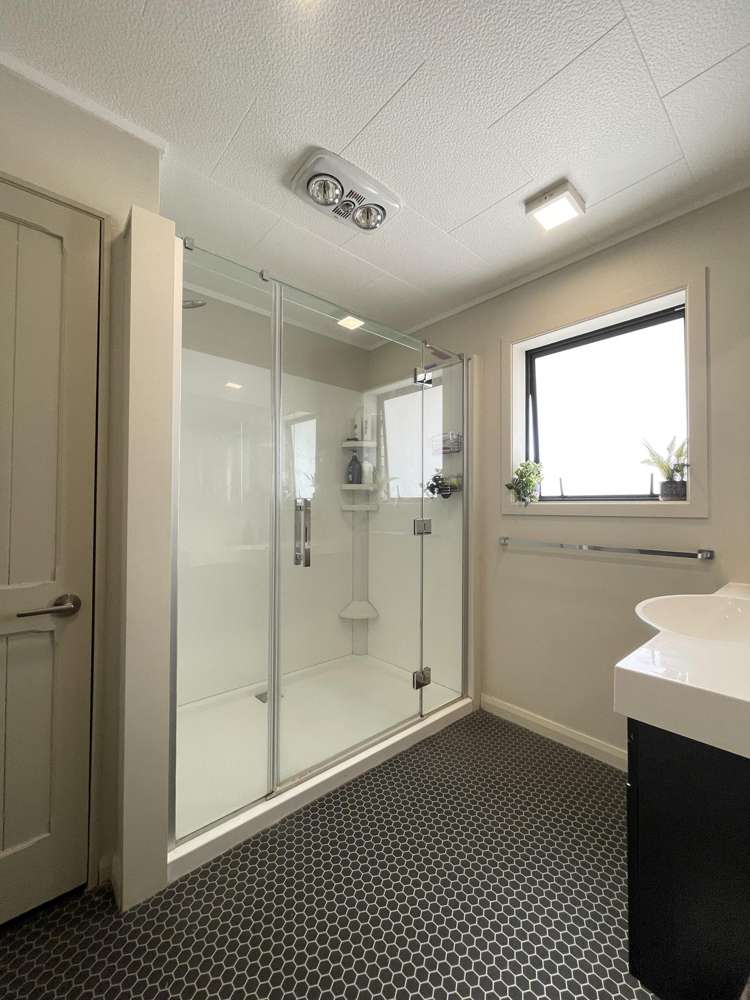 1/8 Lilian Street Kamo_5