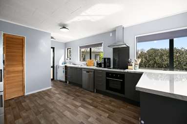 391 Kahikatea Drive_4