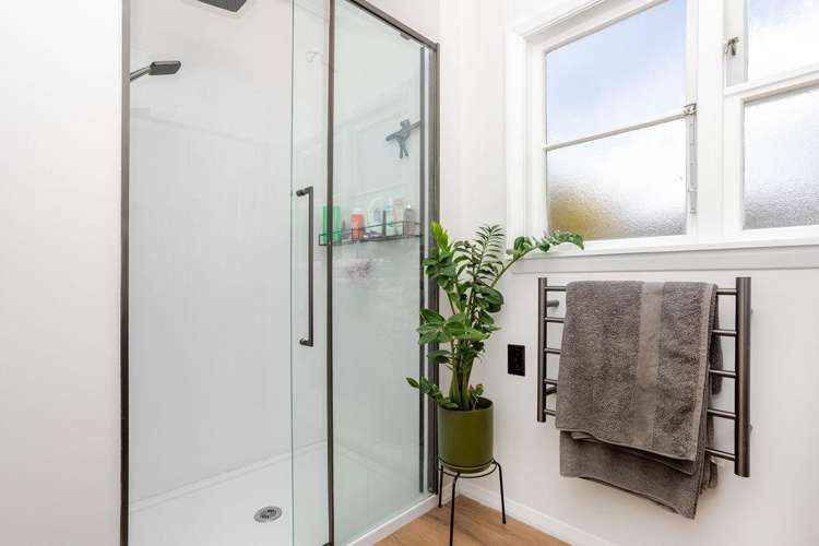 38 Queen Street Dannevirke_16