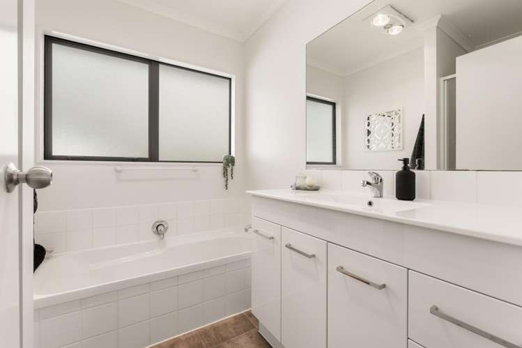 80 Meander Drive Welcome Bay_10