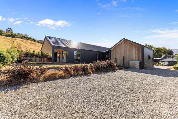 13 Magpie Place Lake Hawea_16
