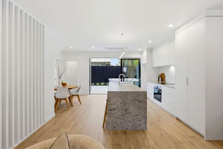 16C Hamurana Place Te Atatu Peninsula_15