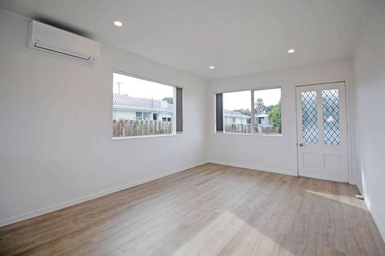 8/17 Russell Road_4