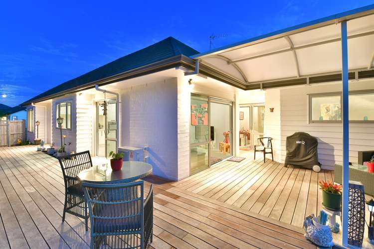 8 Sibling Court Silverdale_1