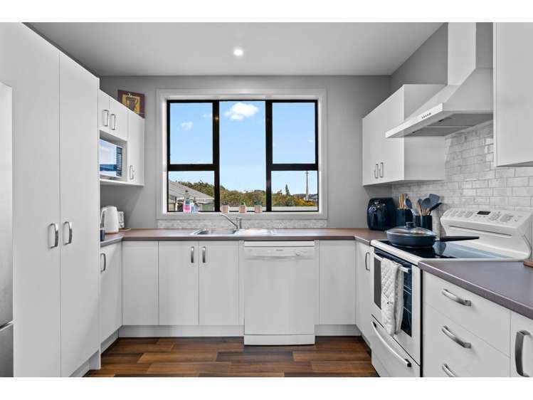 2 Scott Street Strathern_8